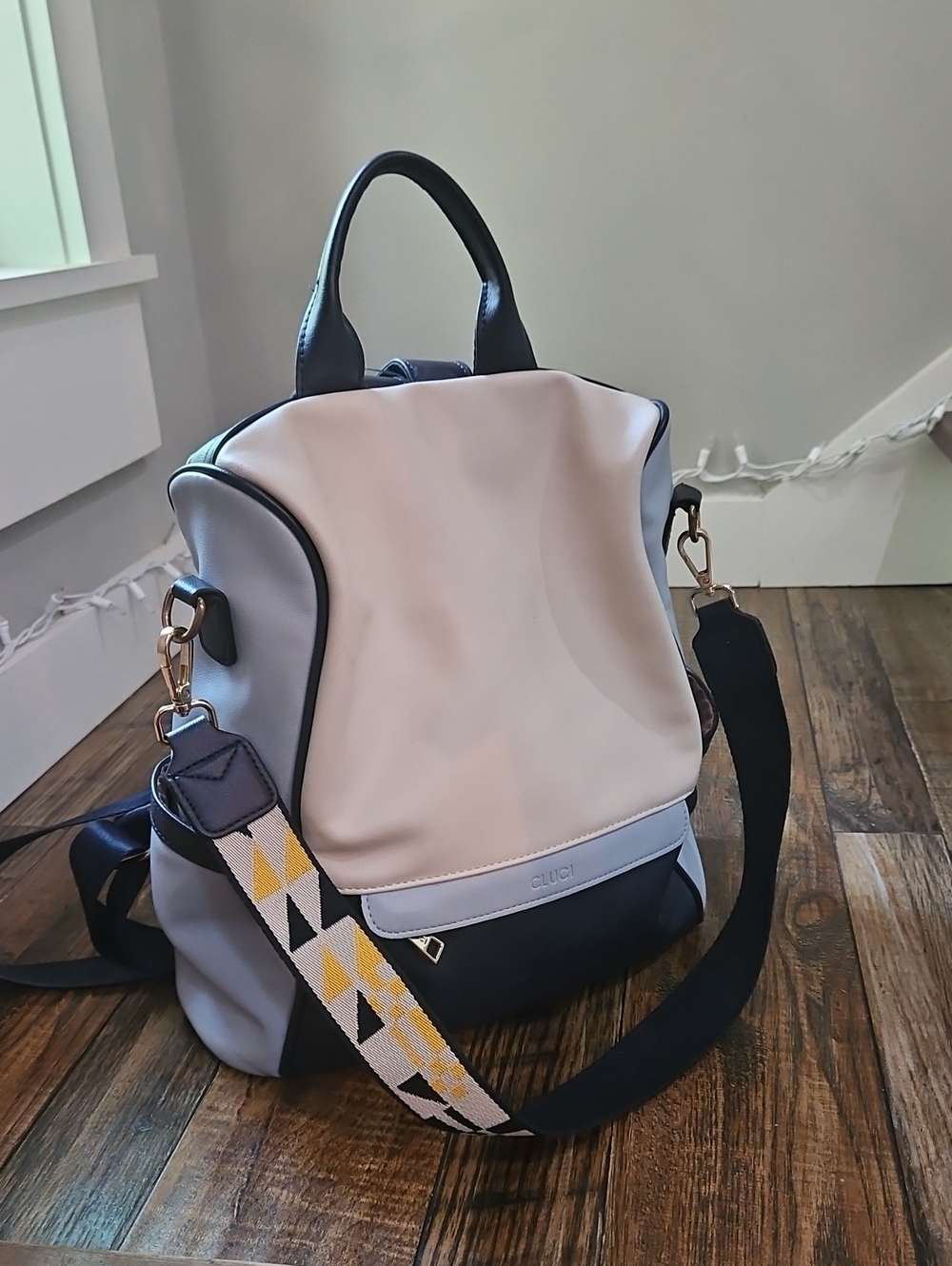 Cluci Designer Two-Tone Vegan Leather Tote Bag - Navy & Cream Backpack